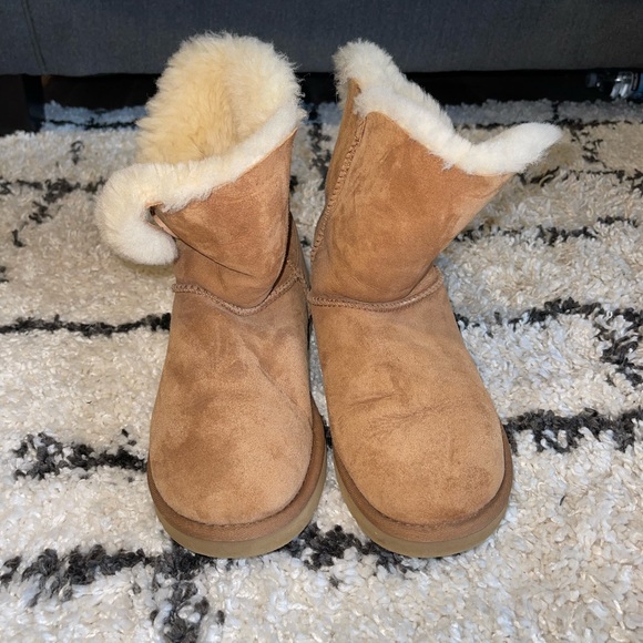 UGG Boots - Picture 2 of 11
